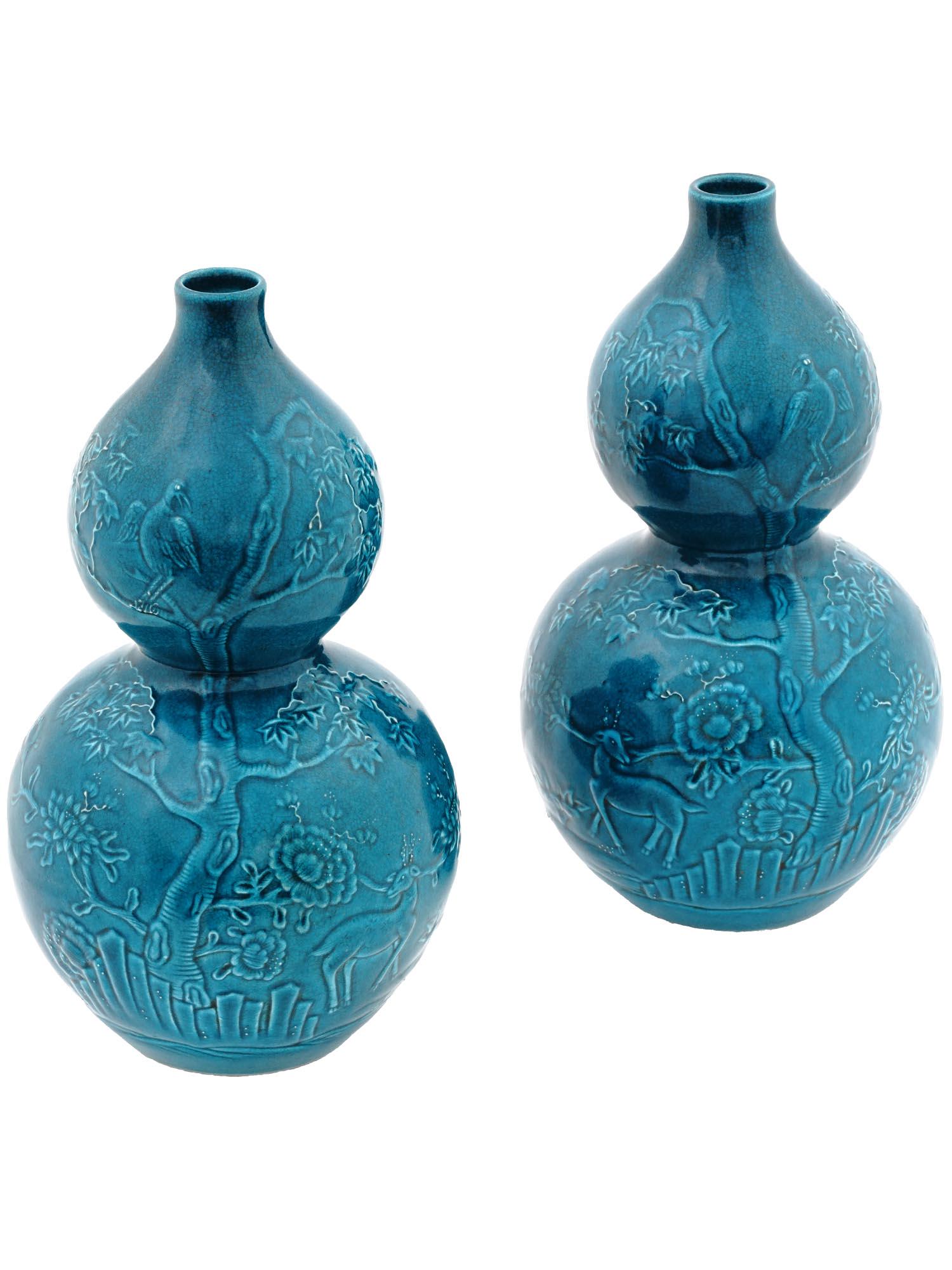 ANTIQUE CHINESE QING PORCELAIN DOUBLE GOURD VASES (1 of 6)