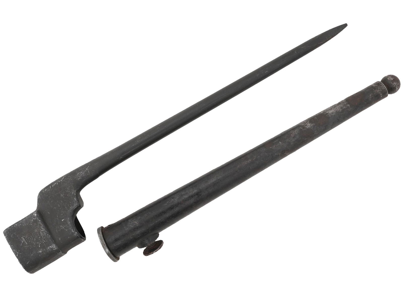 WWII BRITISH NO4 MKII SPIKE BAYONET WITH SCABBARD (1 of 7)