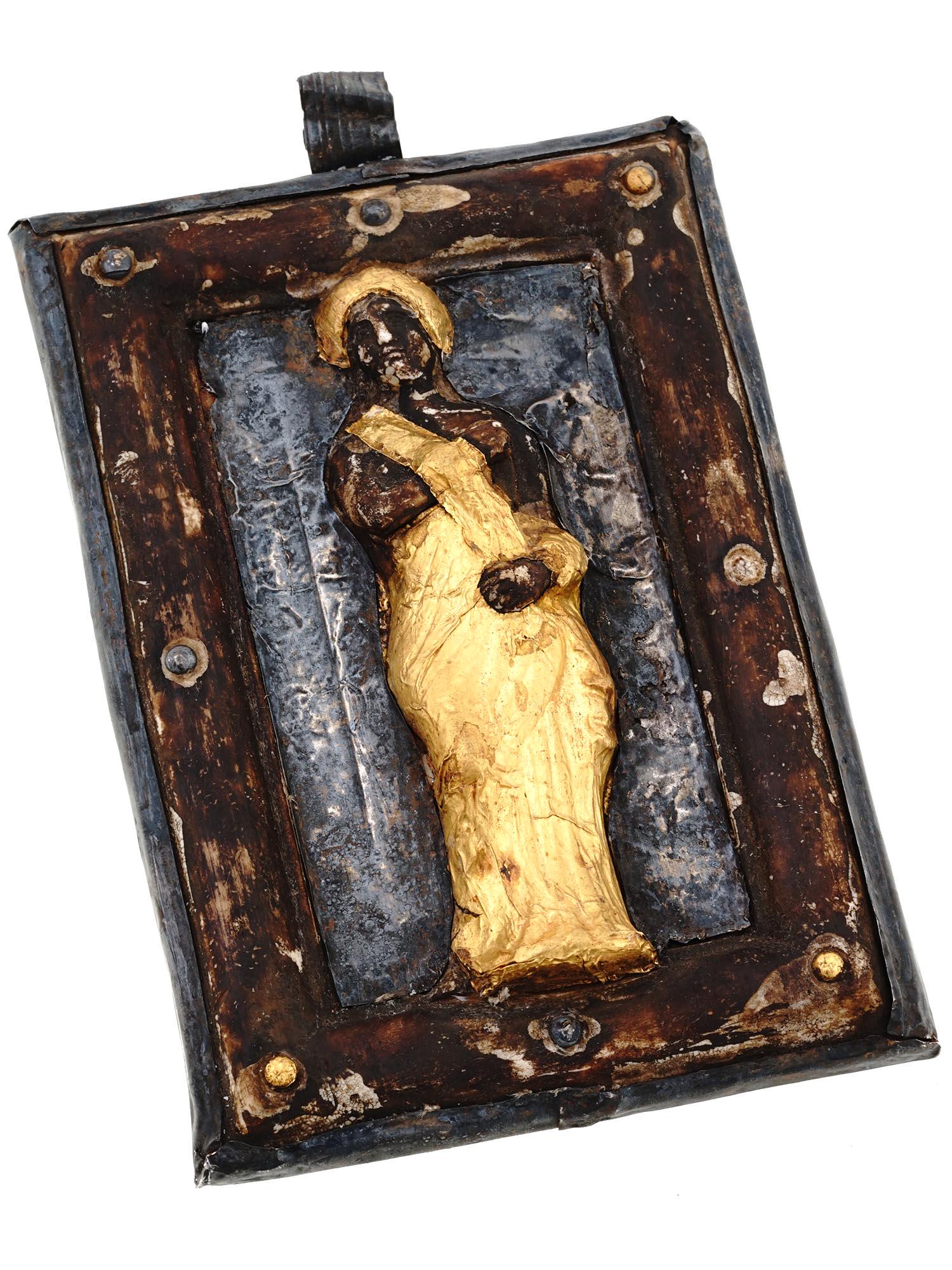 MEDIEVAL CHRISTIAN ICON PENDANT WITH GOLD LEAF (1 of 4)