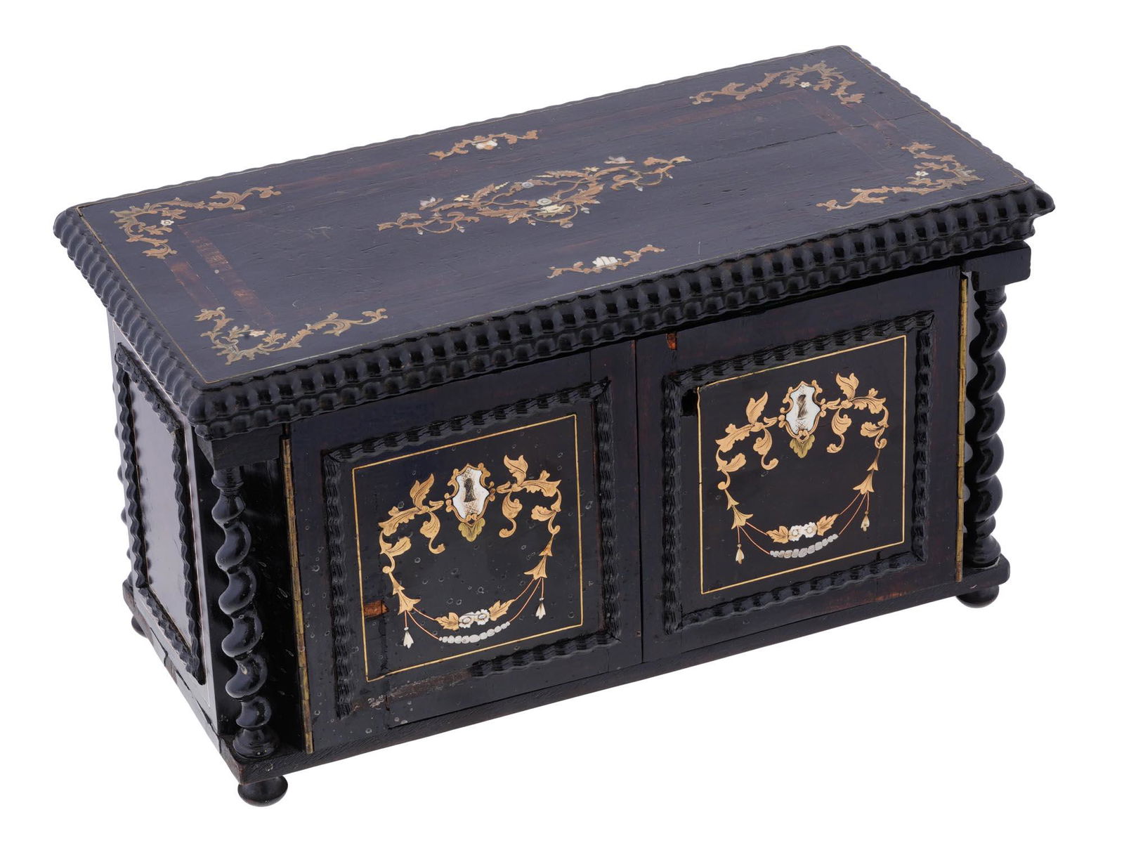 ANTIQUE ENGLISH WOODEN TRINKET BOX WITH MARQUETRY (1 of 12)