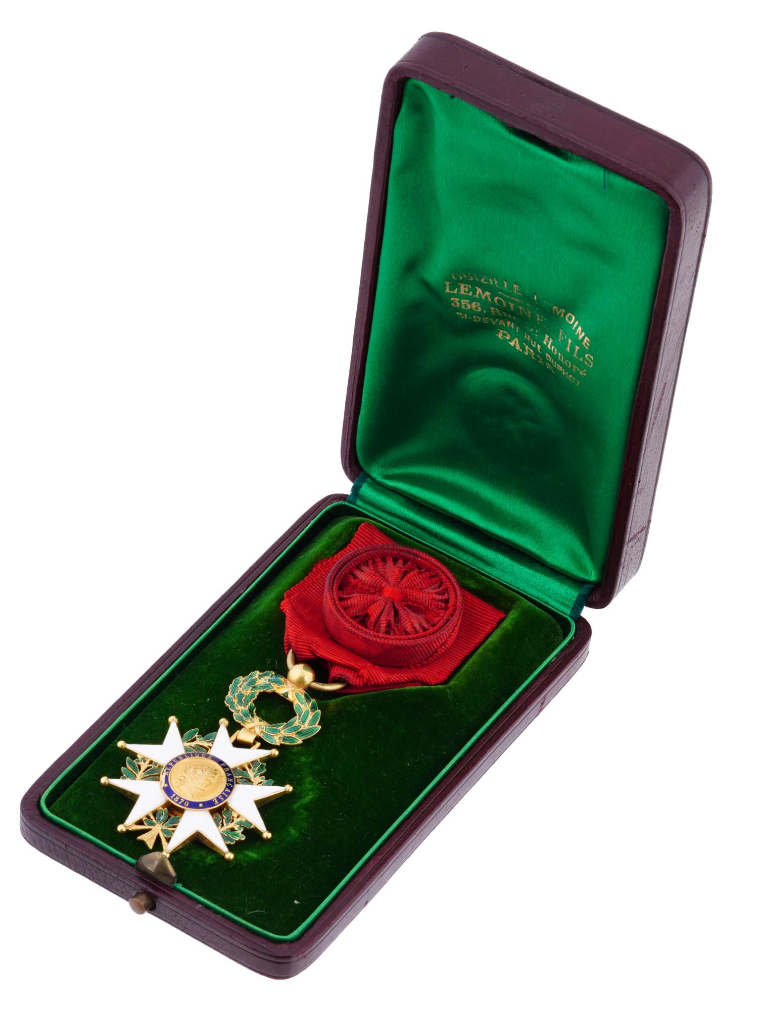 ANTIQUE FRENCH ORDER OF THE LEGION OF HONOR BADGE (1 of 9)