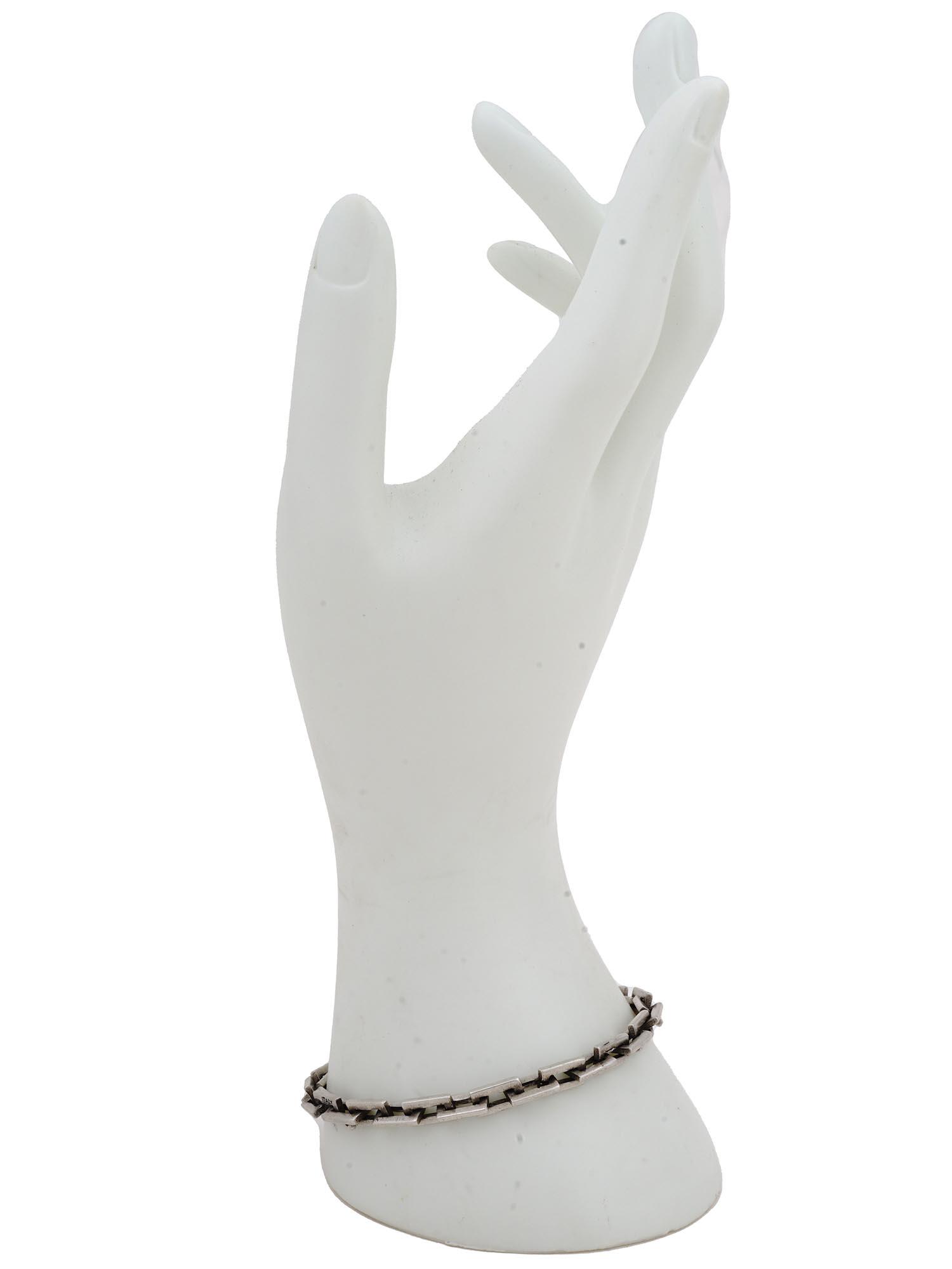 GUCCI ITALY STERLING CHAIN LINK DESIGN BRACELET (1 of 6)