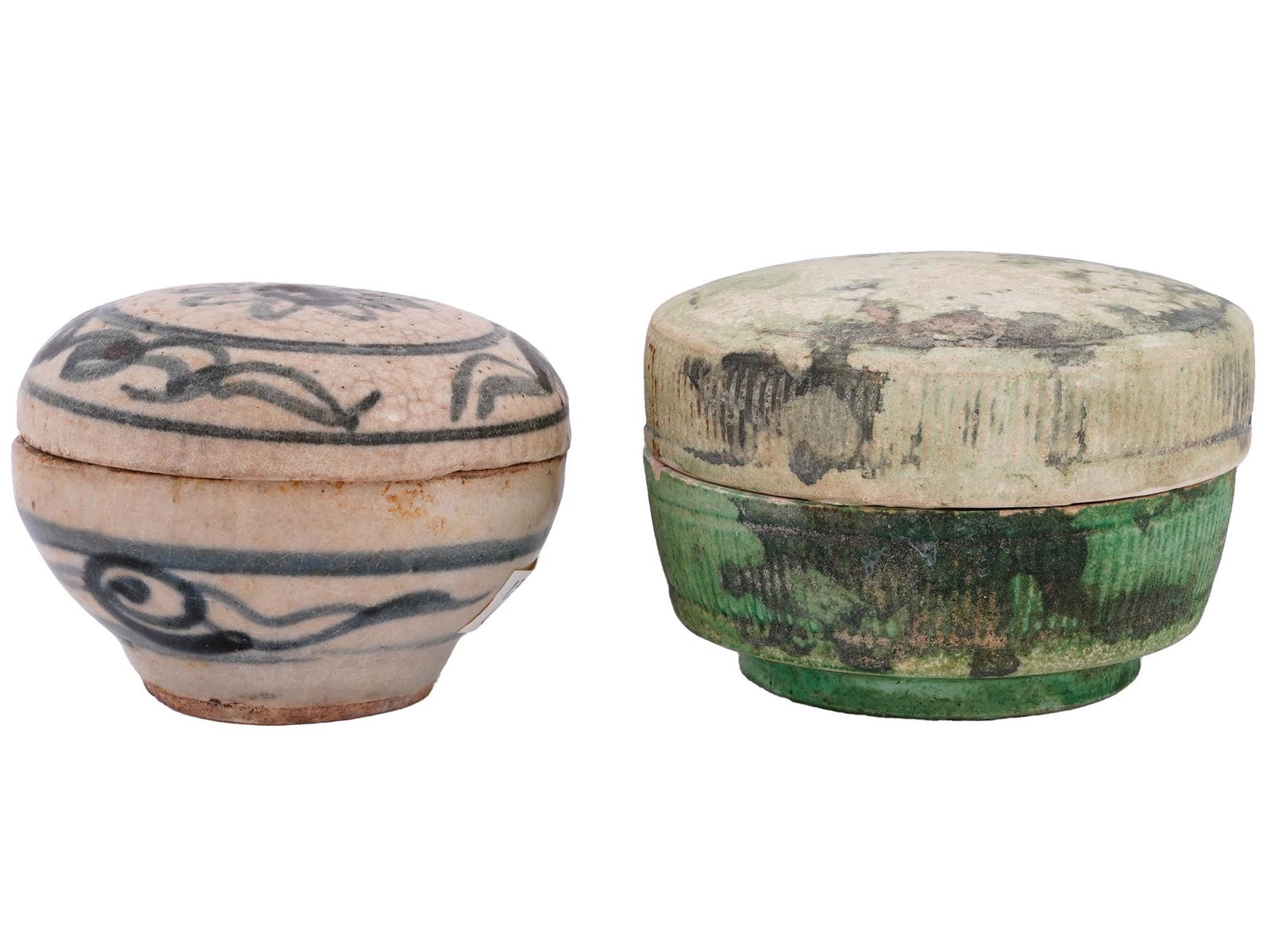 ANTIQUE CHINESE MING DYNASTY CERAMIC LIDDED BOXES (1 of 8)