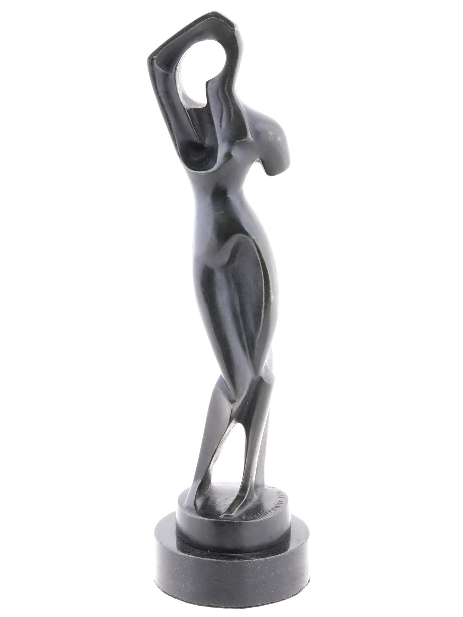 BRONZE WOMAN FIGURE SCULPTURE BY A. ARCHIPENKO 1914: Alexander Archipenko, Ukrainian American, 1887 to 1964, bronze avant garde sculpture depicting a woman combing her hair. Signed to the round base and dated 1914, numbered 819. Alexander Porfyrovych Ar