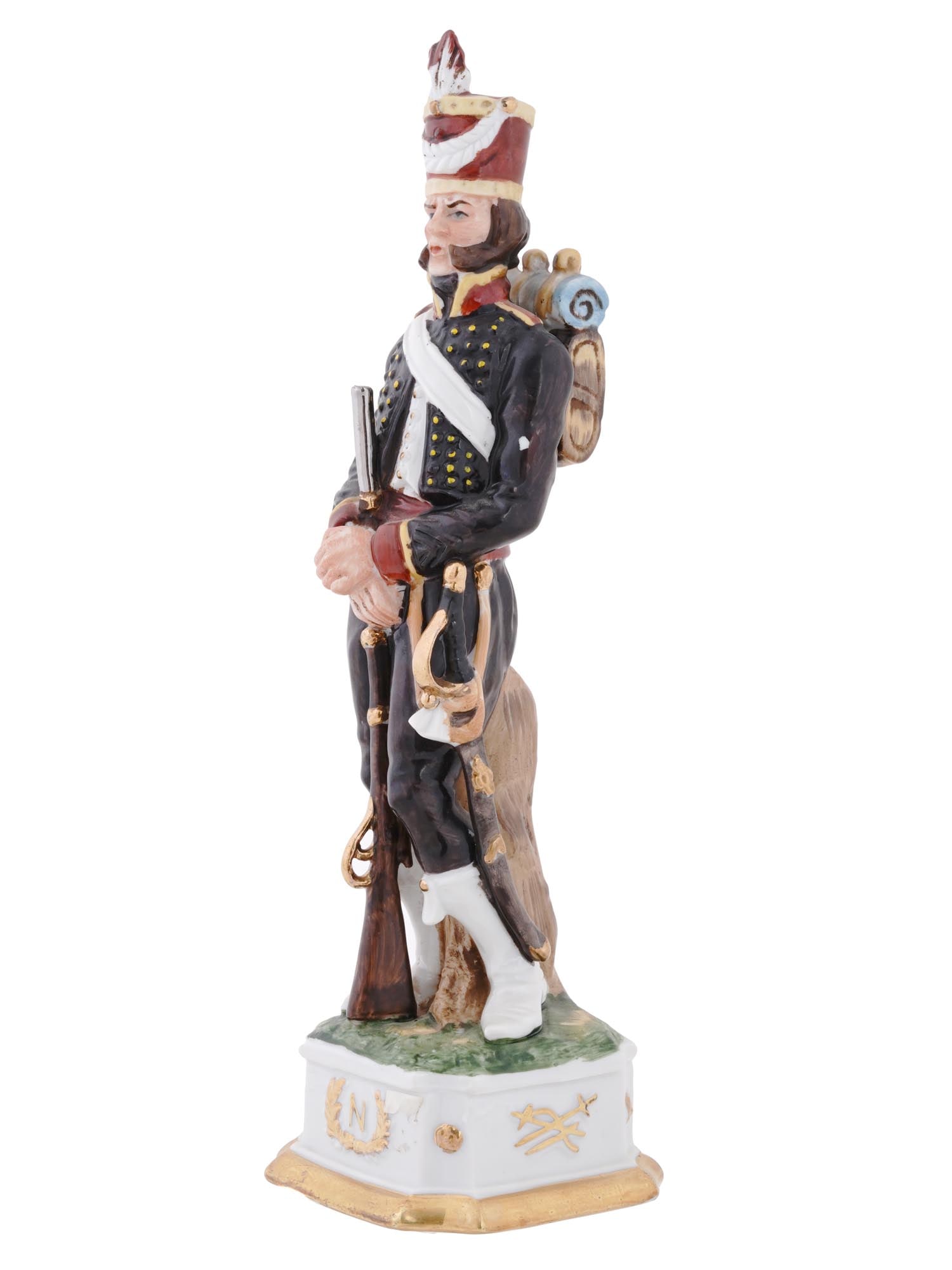 VTG ROYAL CROWN PORCELAIN NAPOLEONIC GRENADIER FIGURE (1 of 11)