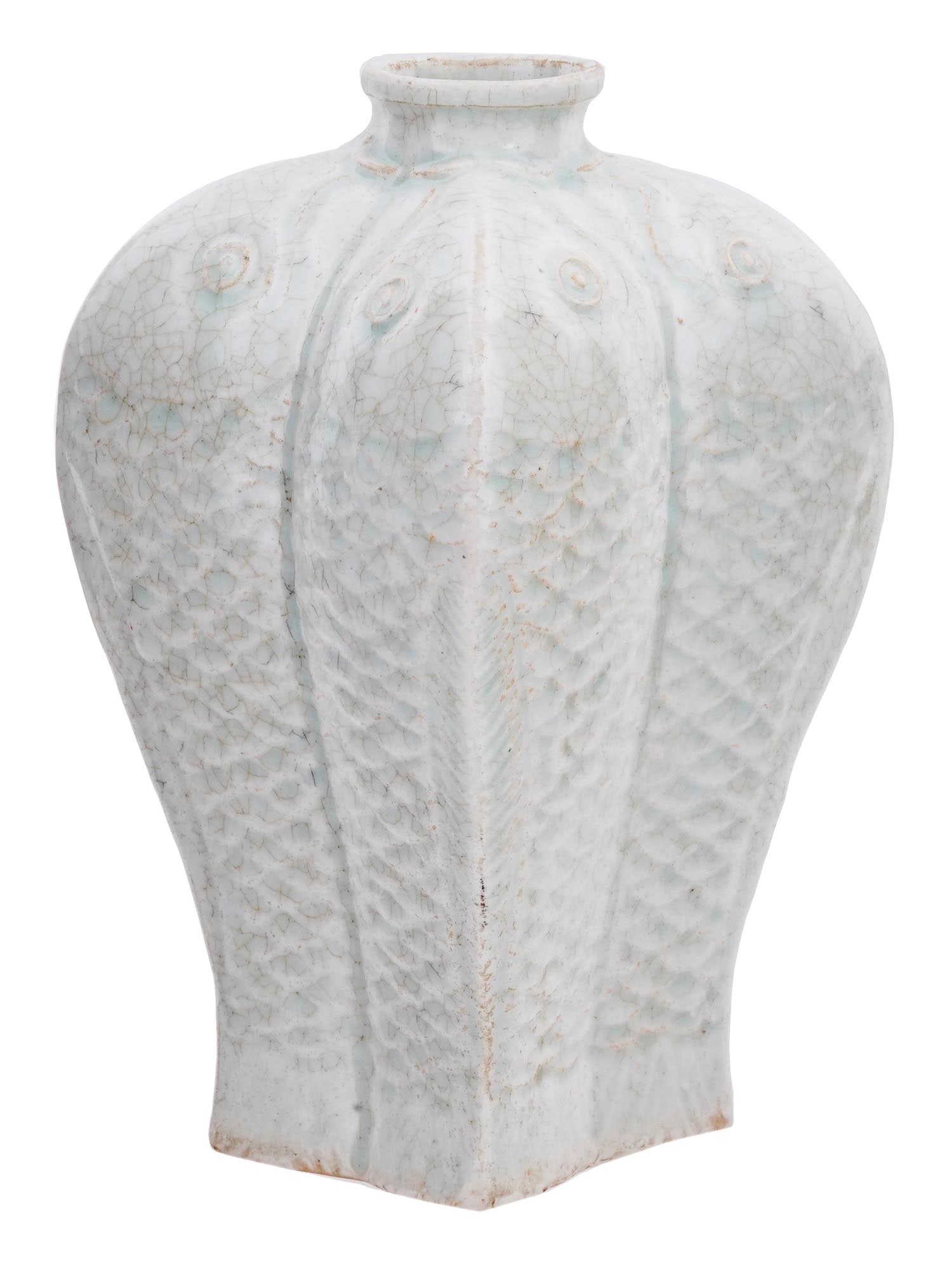 RARE ANTIQUE CHINESE SCALY DESIGN PORCELAIN VASE (1 of 6)