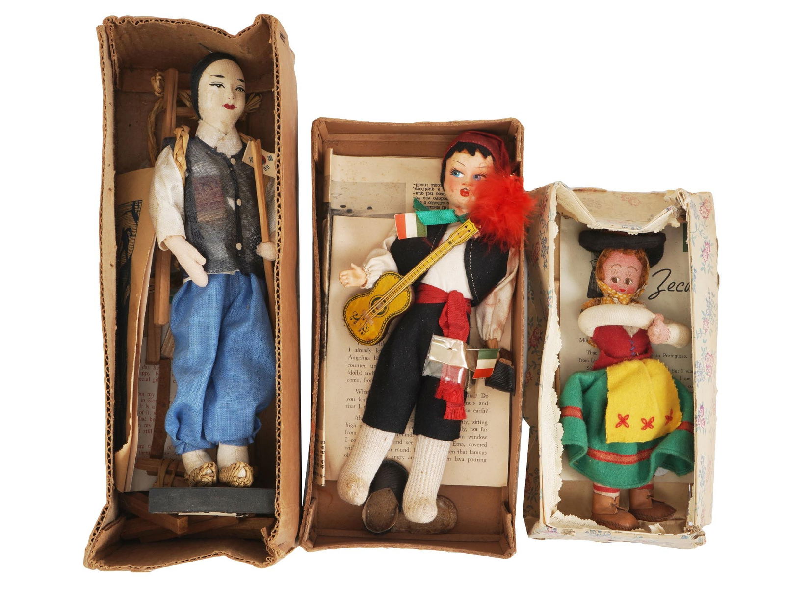 LOT OF MID CENTURY FOLK DOLLS IN NATIONAL COSTUME (1 of 4)