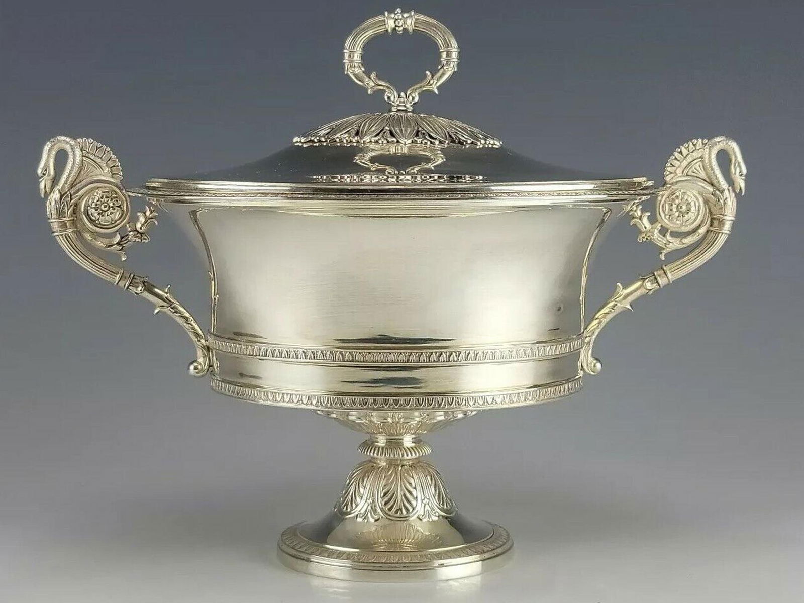 LARGE 19C ENGLISH STERLING SILVER TUREEN SWAN HANDLES (1 of 8)