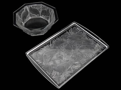 LALIQUE CRYSTAL PARTRIDGE SERVING TRAY AND BOWL: A set of mid-20th century French clear and frosted glass serveware by Lalique, a French homeware, jewelry, and perfume manufacture established in 1885. The lot features a handled rectangular serving t