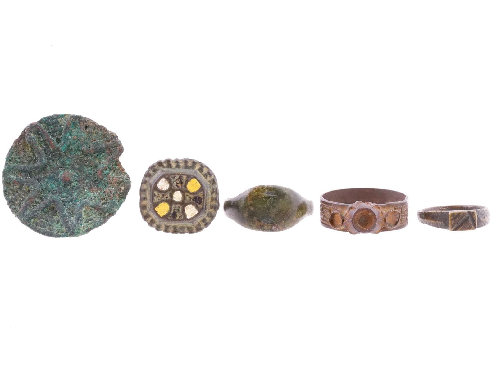 FIVE ANCIENT ROMAN BRONZE RINGS OF VARIOUS DESIGNS (1 of 9)