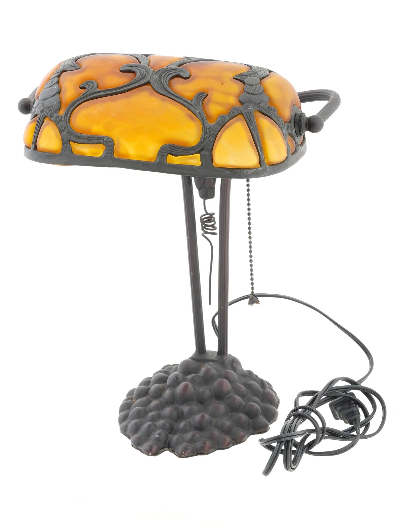 TIFFANY STYLE LEADED GLASS GRAPEVINE TABLE LAMP (1 of 10)