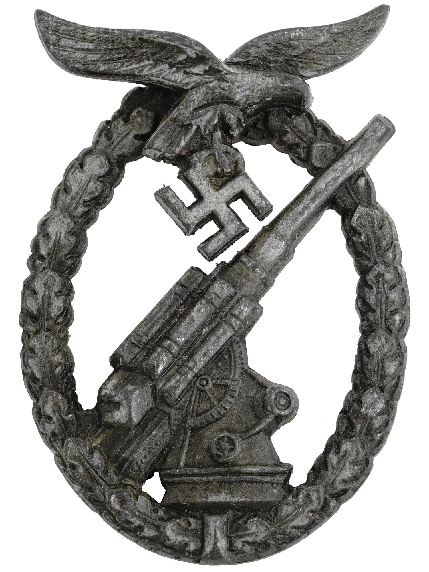 WWII NAZI GERMAN ANTI AIRCRAFT FLAK BATTLE BADGE: A World War II Nazi German Anti Aircraft Flak Battle badge, a military decoration instituted on 10 January 1941 by Hermann Goring in his capacity as the Commander in Chief of the Luftwaffe. It feature
