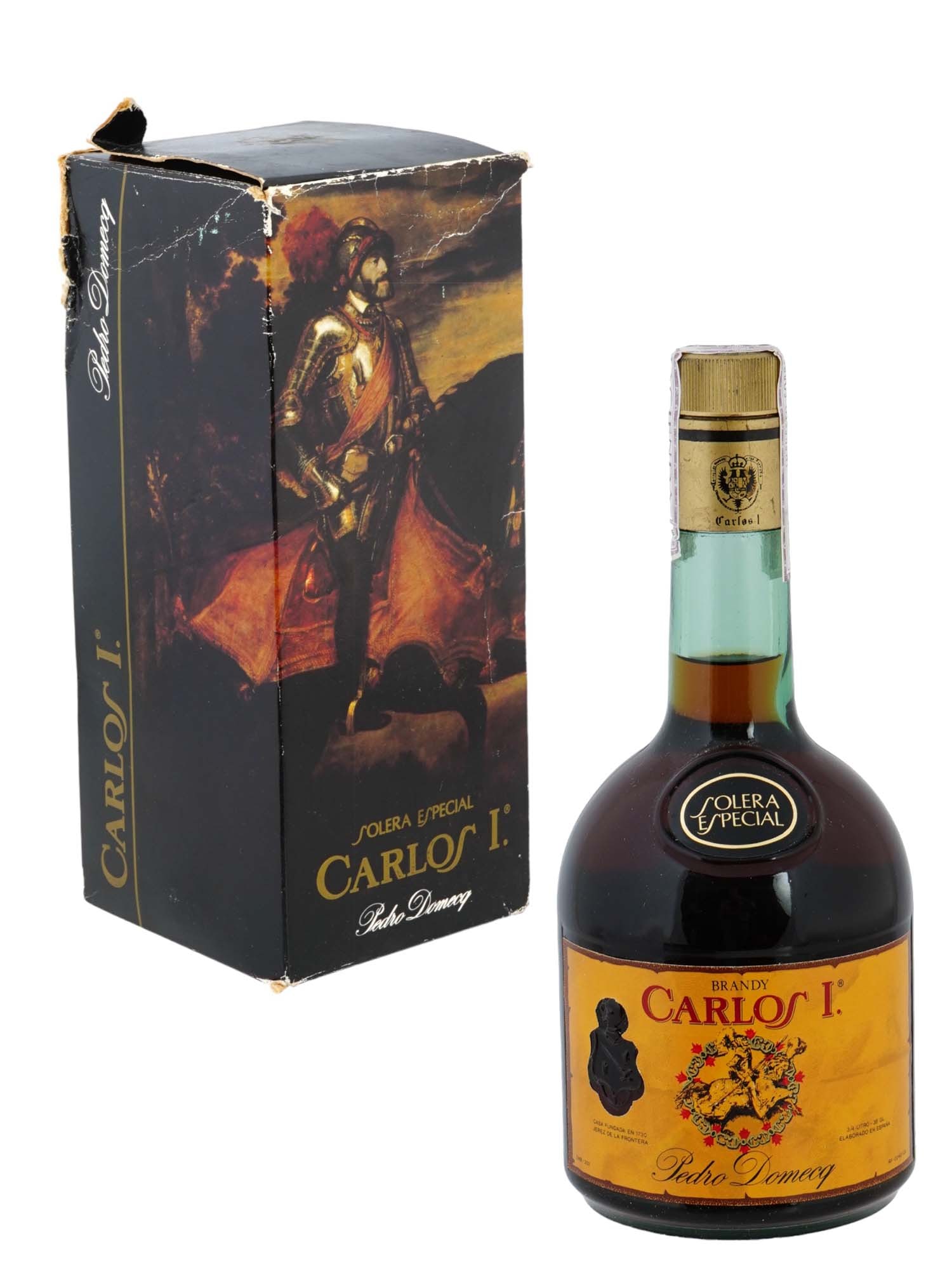 1980S SPANISH CARLOS I SOLERA ESPECIAL BRANDY IOB: A vintage sealed alcohol bottle, Carlos I Brandy. This brandy was produced by Pedro Domecq and matured in a Solera, a traditional system of fractional blending as also used for ageing sherry. Bottled 
