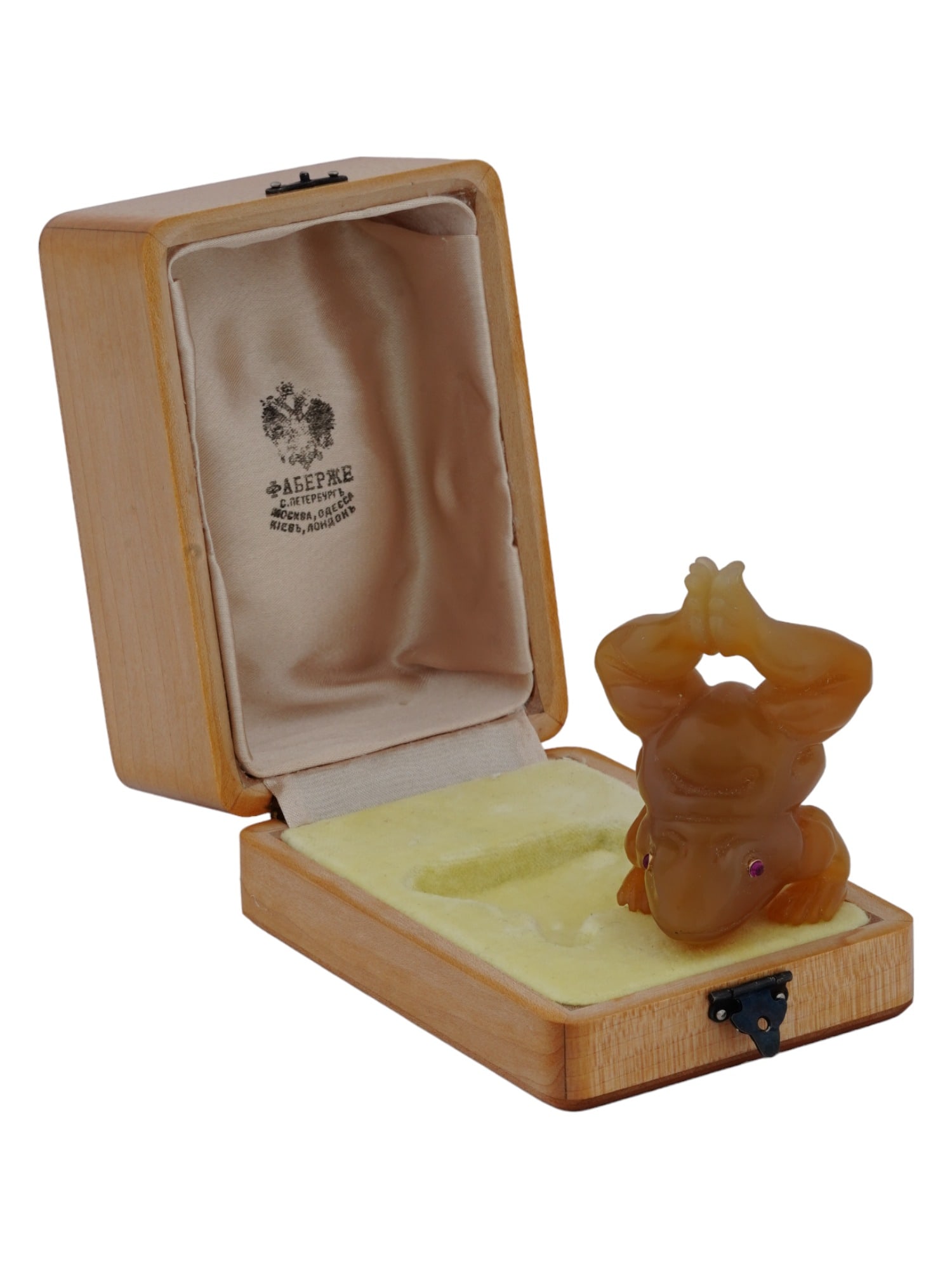 RUSSIAN HAND CARVED AGATE RUBY EYES FROG FIGURINE (1 of 9)