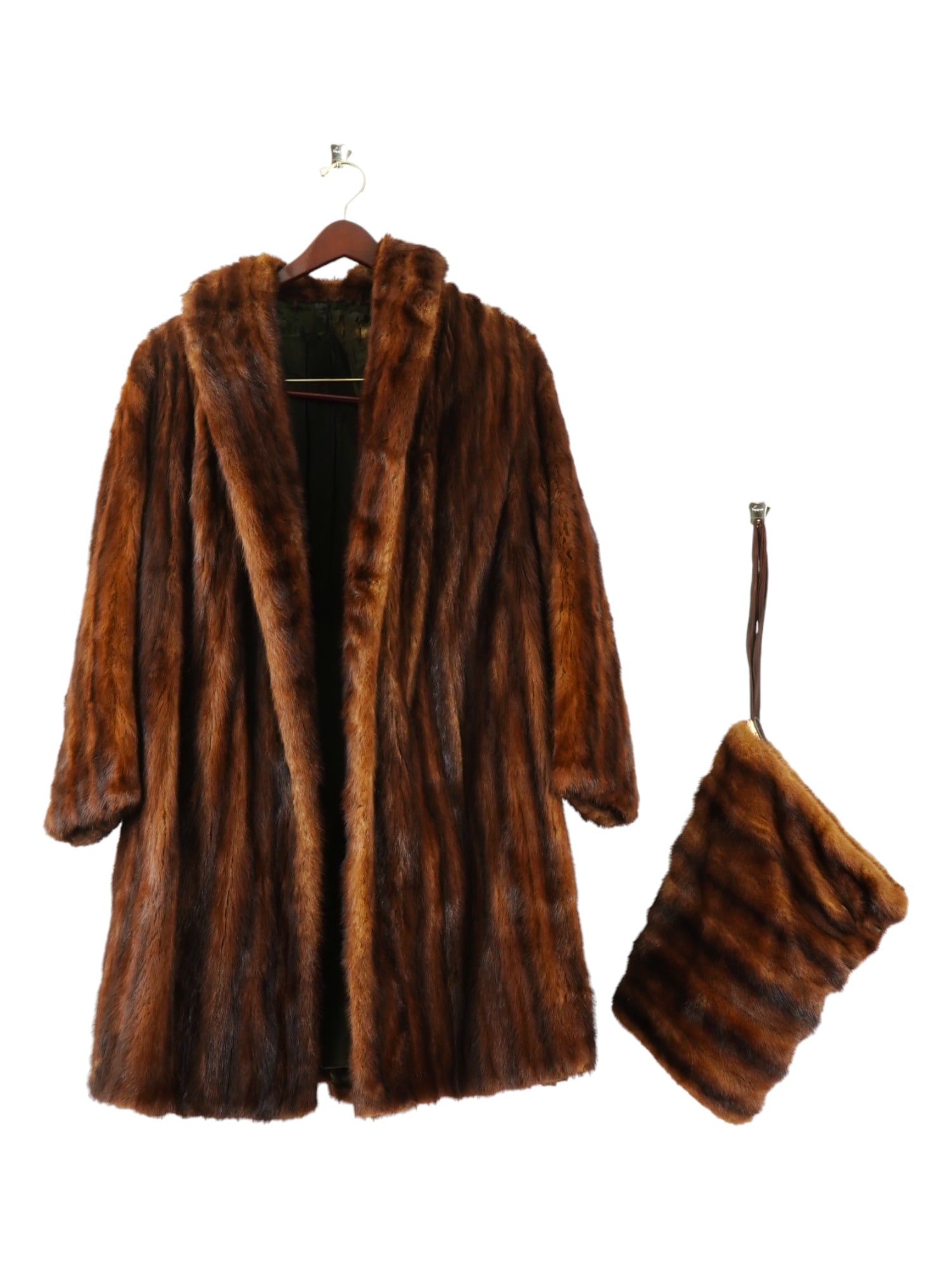 AMERICAN LINDENAUER AND BELLAK MINK FUR COAT MUFF (1 of 7)