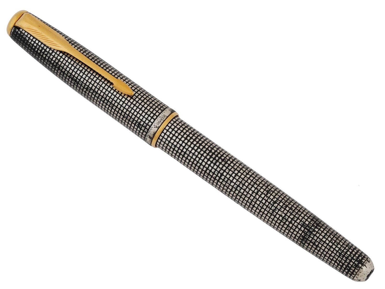 PARKER CROSSHATCH GRID PATTERN GILT BALLPOINT PEN: A vintage ballpoint pen by Parker. Crosshatch Grid Pattern, made between 1964 to 1993. Sterling silver body with 18k yellow gold-plated trim and clip. Marked Parker, Sonne, France. Collectible Luxury 