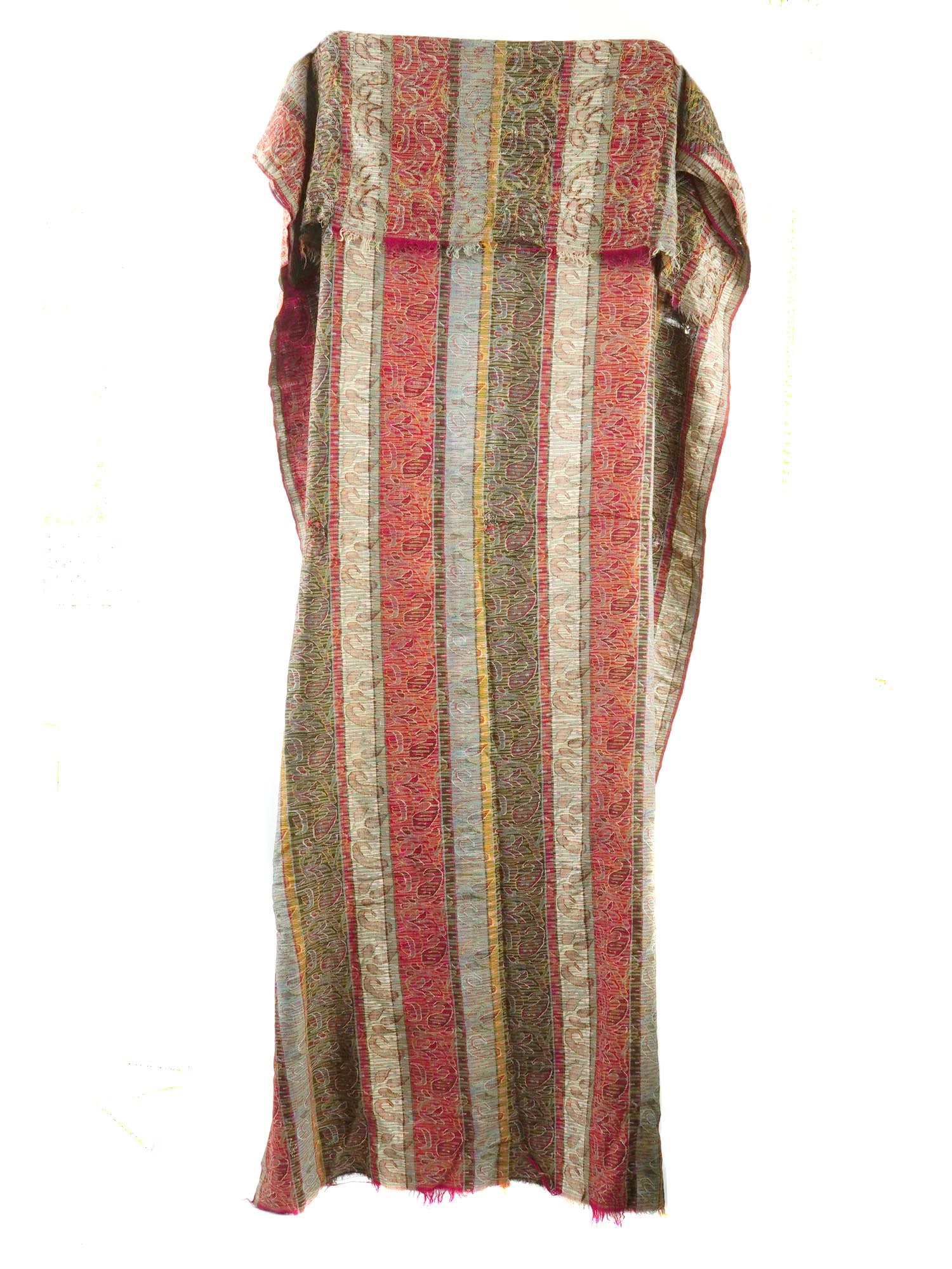 ANTIQUE 18 C INDIAN KASHMIR TEXTILE TABLECLOTH (1 of 9)