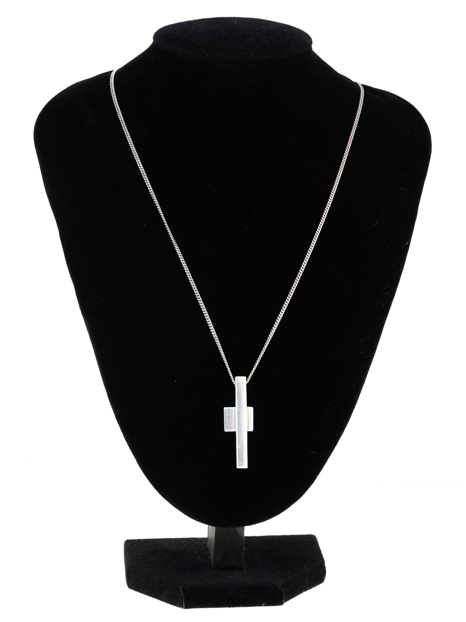 GUCCI STERLING SILVER NECKLACE WITH CROSS PENDANT (1 of 5)
