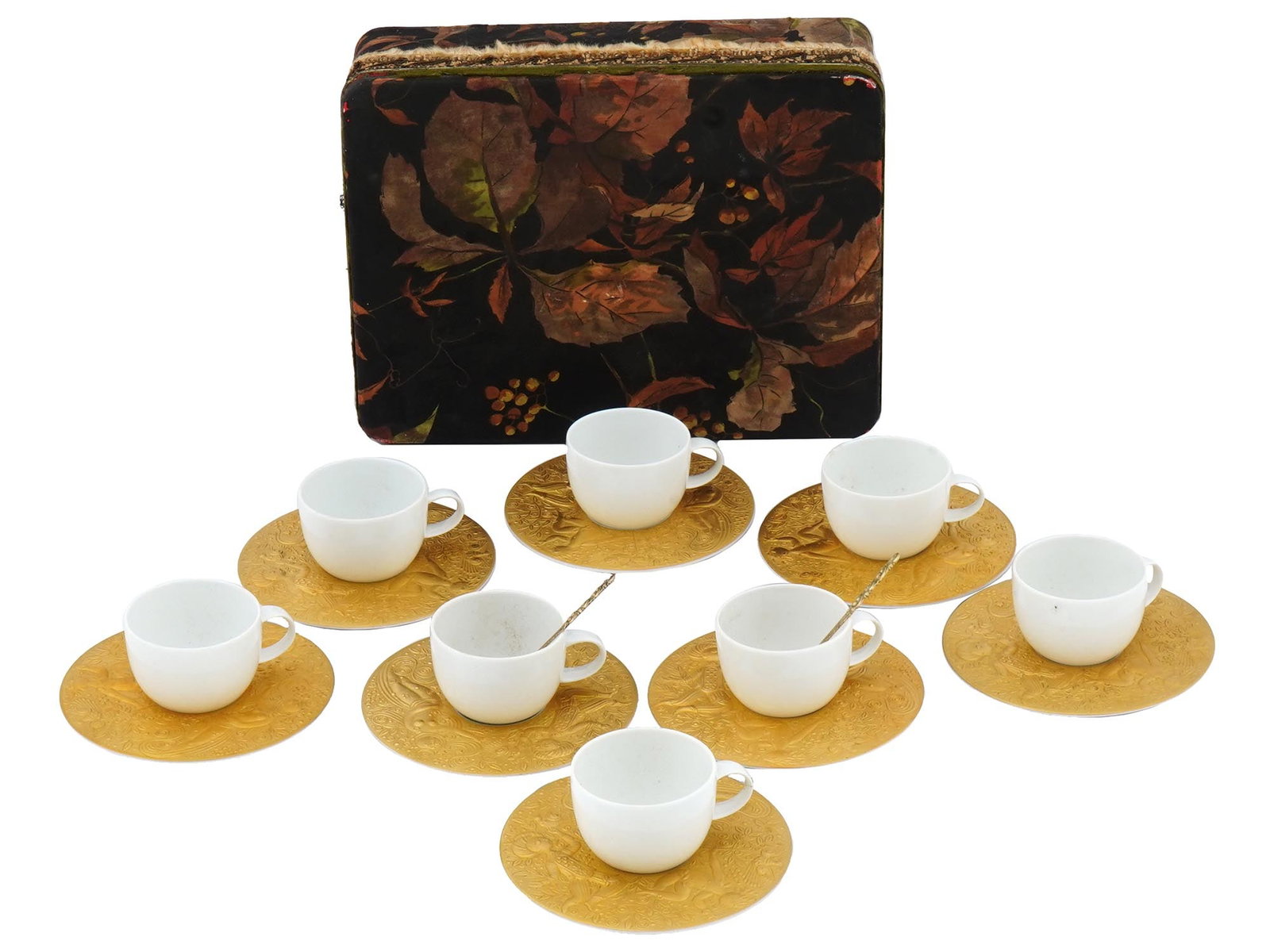 ROSENTHAL ZUABERFLOTE SARASTRO PORCELAIN TEA SET: A vintage white and gilt porcelain tea service by Rosenthal, a famous German porcelain manufacture established in 1879. Zauberflote collection, 1990. A total of 16 items, 8 tea cups and 8 saucers. Pla
