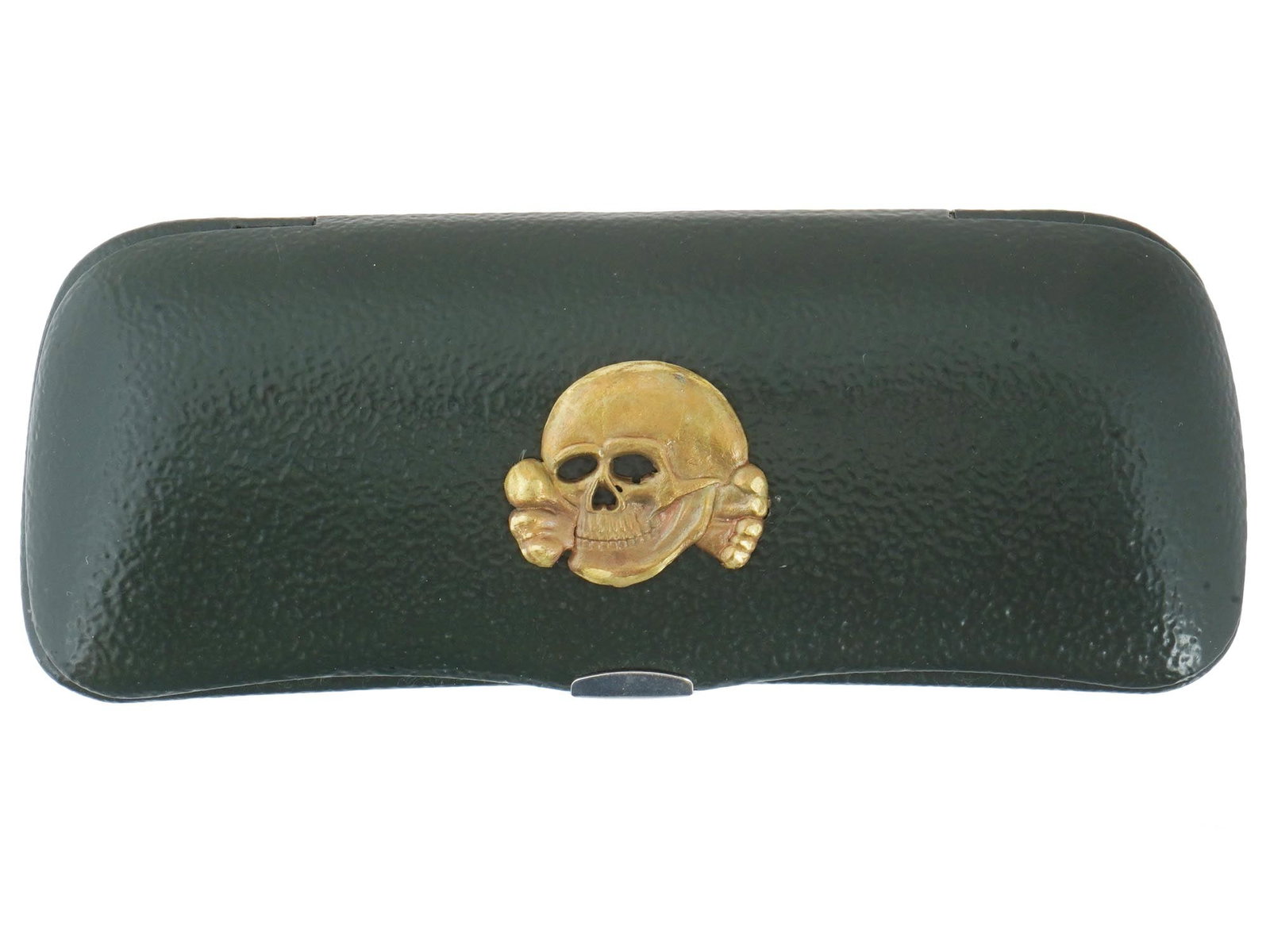 GERMAN WWII WAFFEN SS TOTENKOPF EYEGLASS CASE: A World War II Nazi German hinged case for glasses. Dark green piece lined with felt inside. The lid is set with a gilt Totenkopf overlay. Second World War Historical Collectables And Relics, Militari