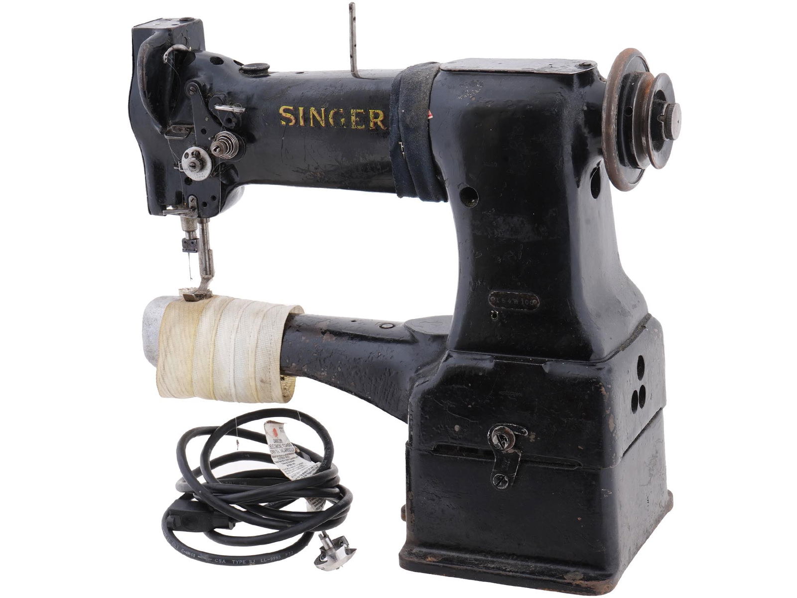 MID CENT SINGER 154W100 CYLINDER SEWING MACHINE (1 of 15)