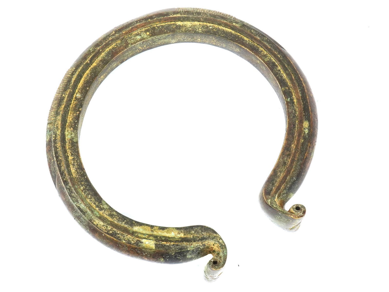RARE CENTRAL AFRICAN GABON BRONZE TORQUE FANG COLLAR (1 of 6)