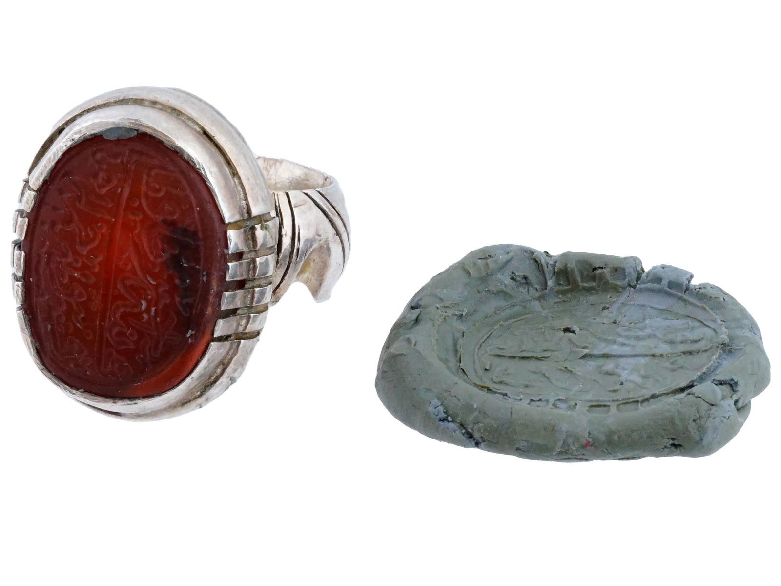 ISLAMIC SILVER CARNELIAN STONE INTAGLIO SEAL RING (1 of 10)