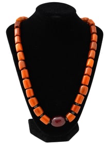 AMERICAN ART DECO MANNER AMBER BAKELITE NECKLACE