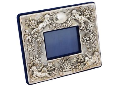 VINTAGE STERLING SILVER CHERUB DESIGN PICTURE FRAME