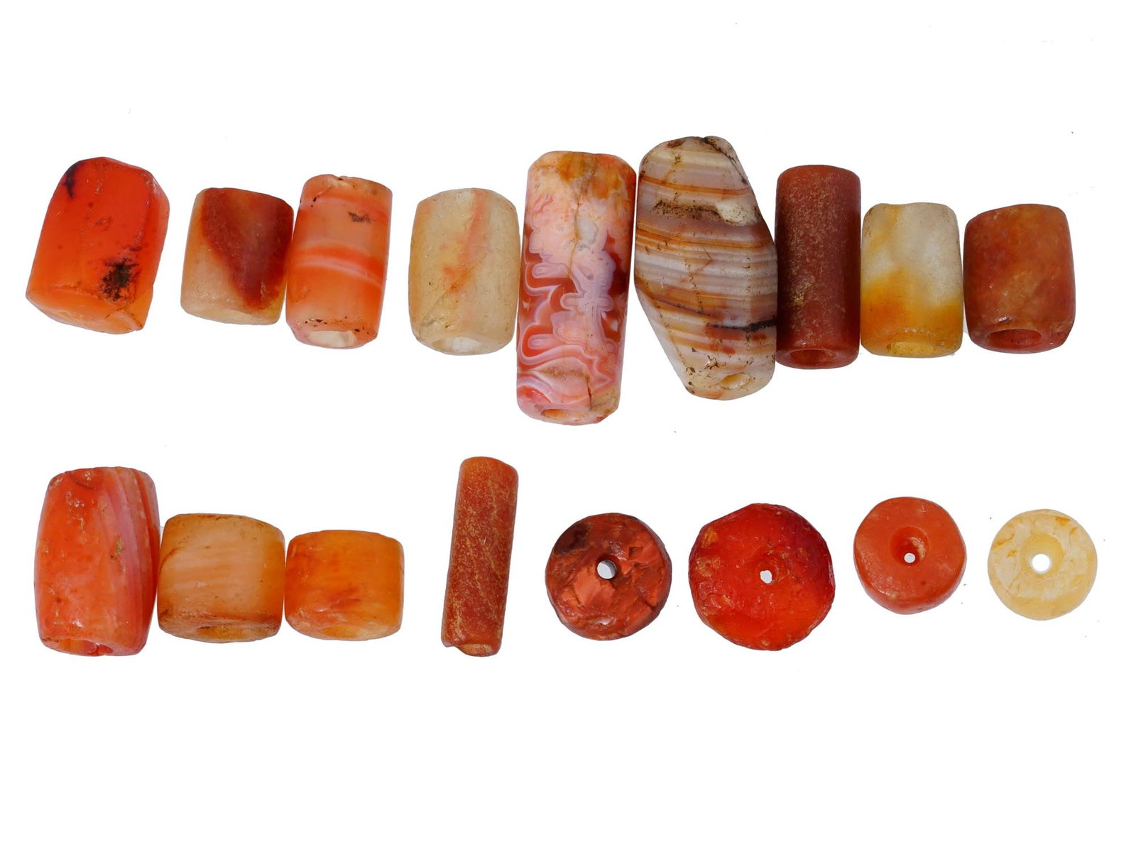 ANCIENT EGYPT CARNELIAN AND AGATE BEADS 500 BC: A collection of Ancient Egypt tubular beads made of natural agate and carnelian. Circa the Late Period 500 BC. A total of 17 pieces. Historical Collectibles, Archaeological Relics, Mineral Stone Jewel