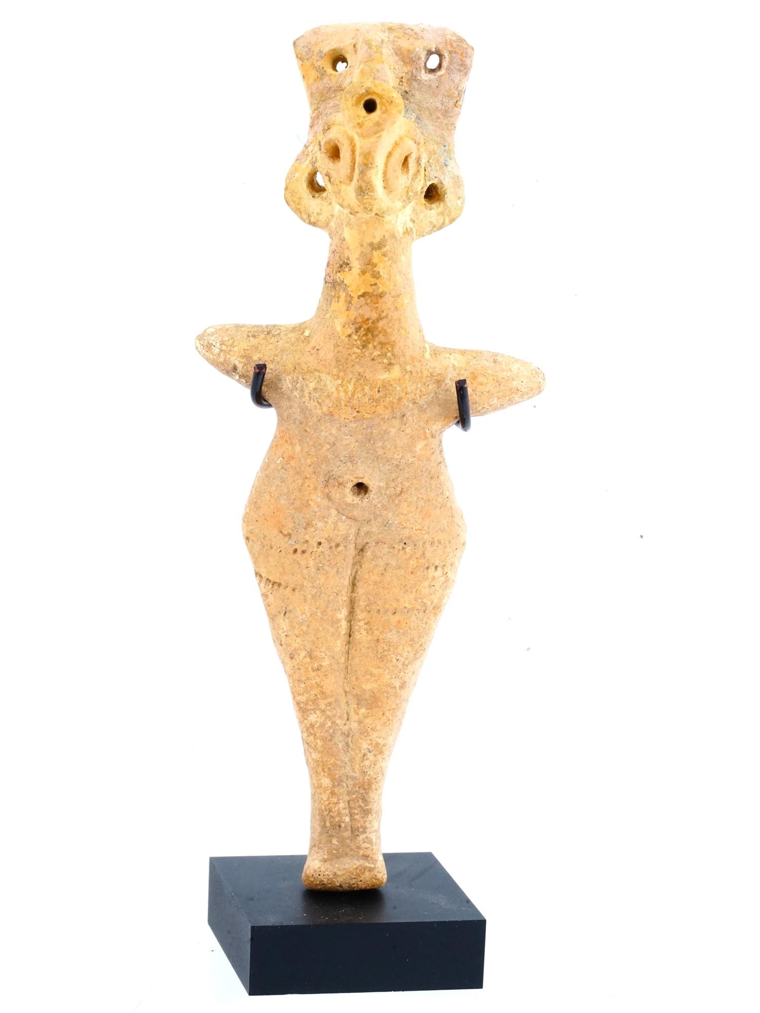 ANCIENT SYRO HITTITE TERRACOTTA BIRD FACED ASTARTE: An ancient Syro-Hittite terracotta bird-faced goddess Astarte. Crafted with exquisite detail and spiritual significance, this artifact embodies the rich cultural heritage and religious beliefs of anci