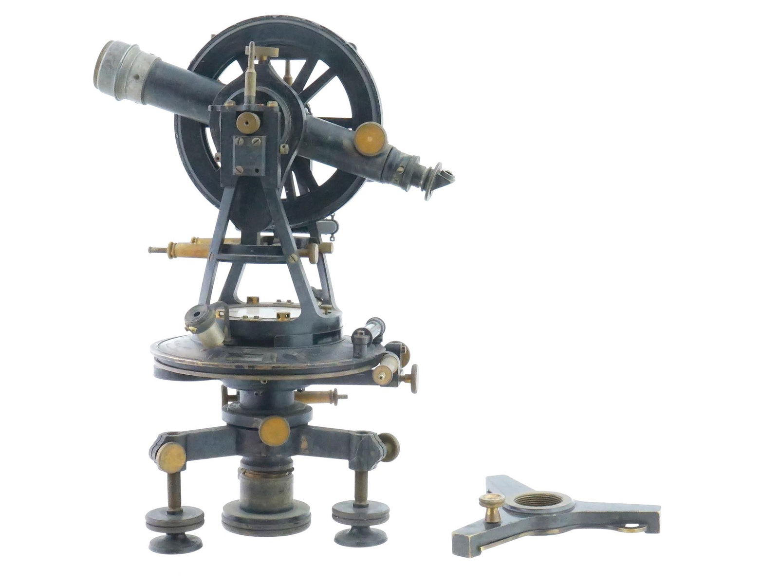 19TH C GERMAN THEODOLITE FOR LAND MEASUREMENTS (1 of 12)
