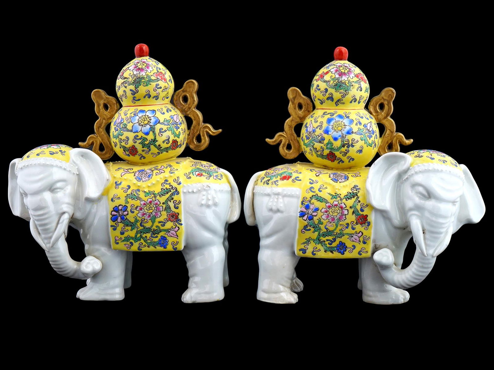ANTIQUE CHINESE FAMILLE ROSE PORCELAIN ELEPHANT FIGURES (1 of 8)