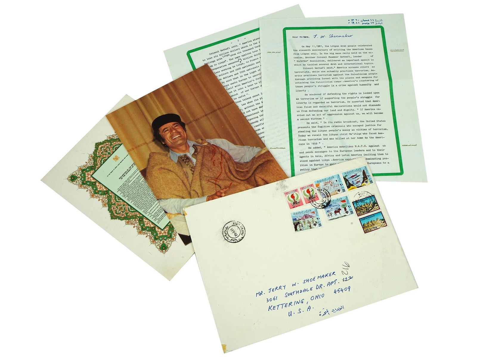 1979 SIGNED PHOTO OF MUAMMAR GADDAFI AND LETTERS (1 of 11)