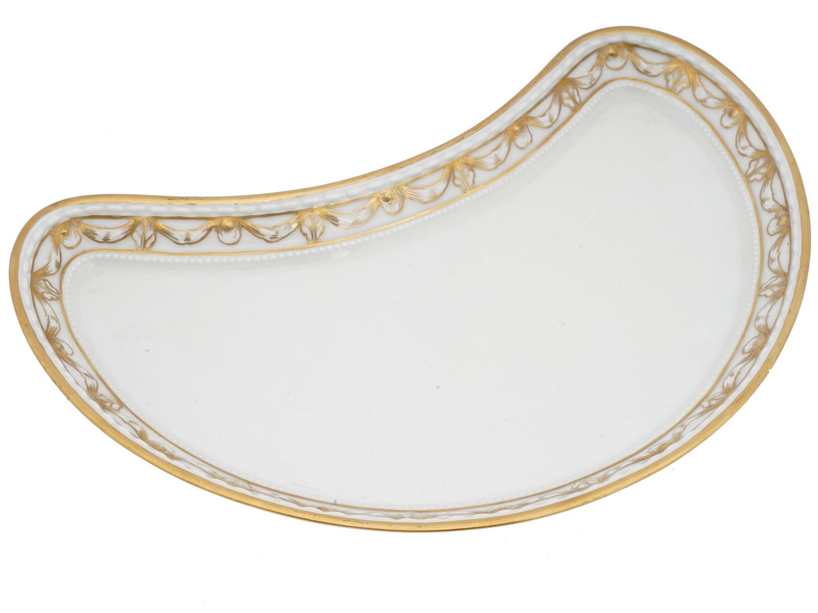 KPM BERLIN CRESCENT SHAPED PORCELAIN SALAD PLATE (1 of 5)