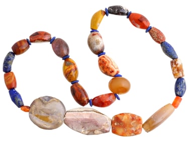 SMALL SIZED ANTIQUE MULTICOLOR BEADED NECKLACE