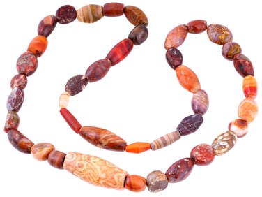 MEDIUM SIZED ANTIQUE MULTICOLOR BEADED NECKLACE