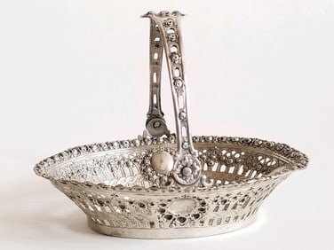 ANTIQUE 19TH C GERMAN HANAU REPOUSSE SILVER BASKET