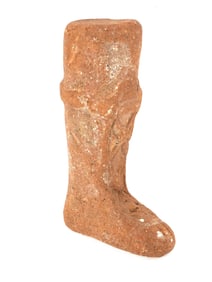 ANCIENT CLAY LEG WITH A GARTER SANDAL SCULPTURE