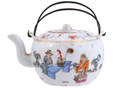 19TH CEN CHINESE FAMILLE ROSE PORCELAIN TEA POT