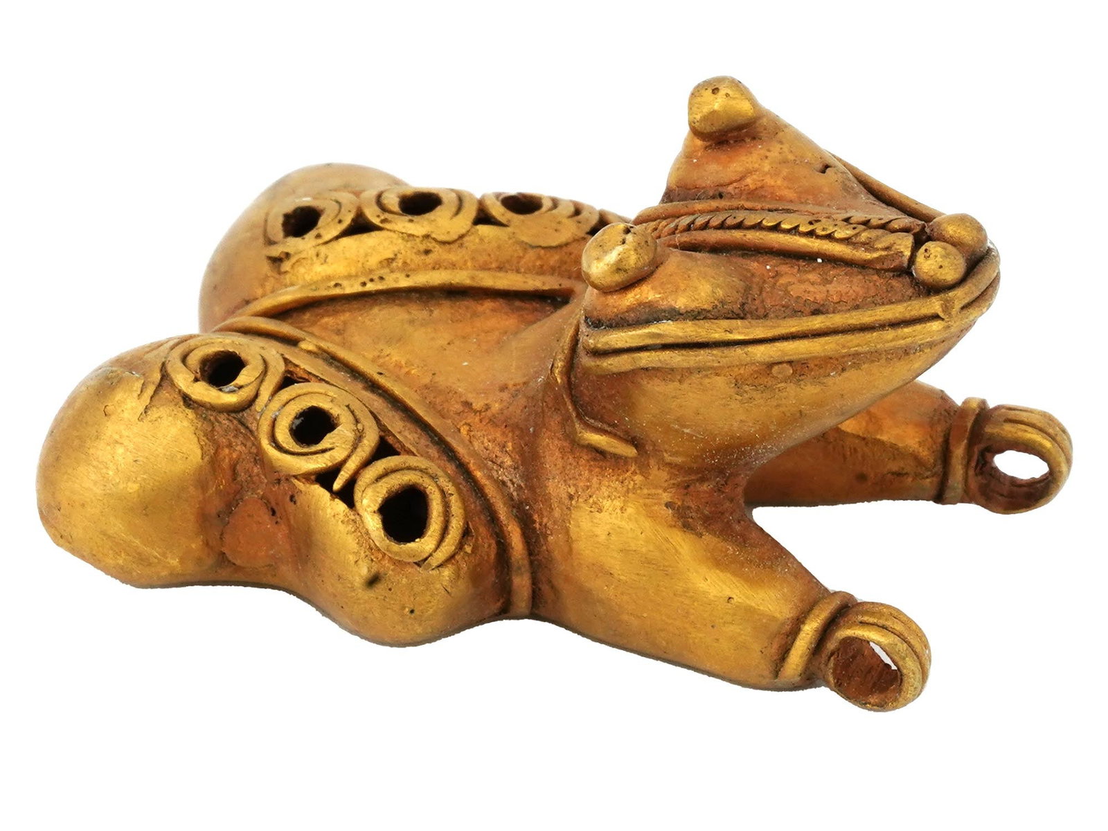 ANCIENT PRE COLUMBIAN TAIRONA TUMBAGA FROG FIGURINE: An ancient Pre-Columbian Tairona figurine crafted from tumbaga, depicting a frog with pointed eyes and nose. The frogs back is adorned with intricate scrolling patterns, highlighting the Tairona civil