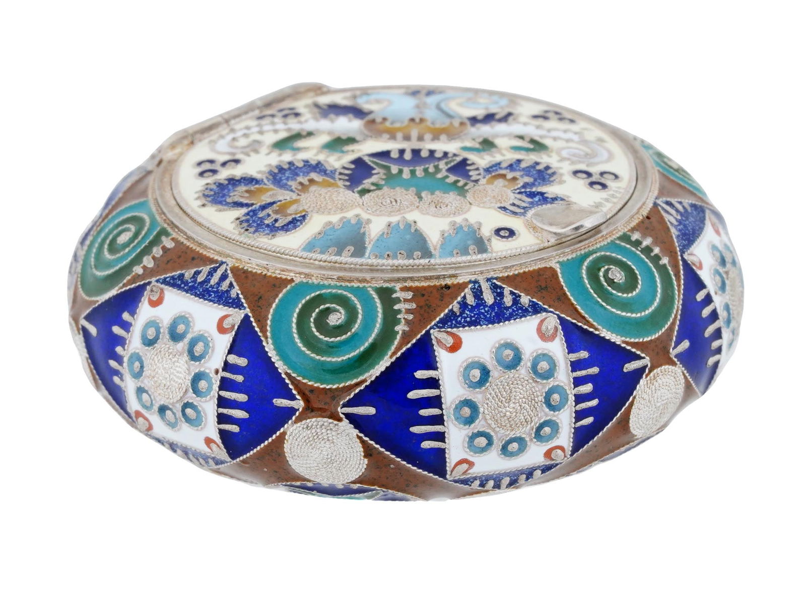 RUSSIAN 88 SILVER AND CLOISONNE ENAMEL PILL BOX: A Russian round shaped pillbox made in silver, skillfully decorated with shaded cloisonne enamel. The exterior of the box is enameled with brown, ochre, aquamarine, blue, white and red neo Russian geo