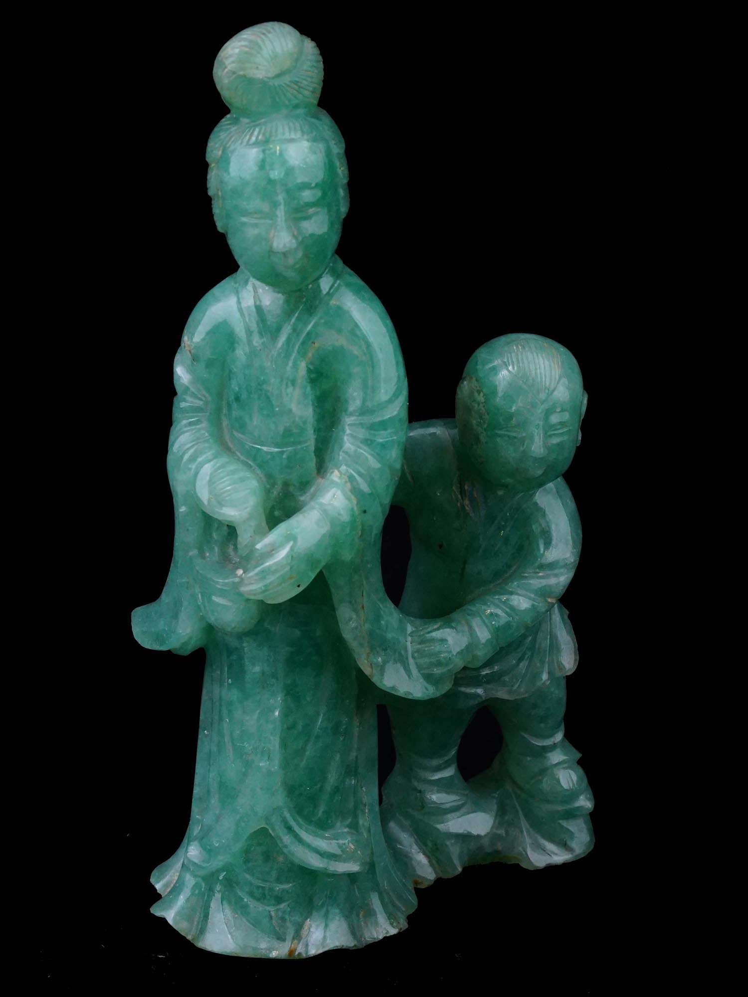 FINE CHINESE QING DYNASTY CARVED JADEITE FIGURE (1 of 7)