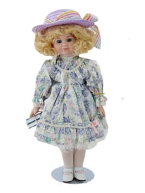 VINTAGE LAUREN PRINCESS HOUSE PORCELAIN DOLL 1991