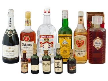 COLLECTION OF ALCOHOL DRINKS IN VINTAGE BOTTLES