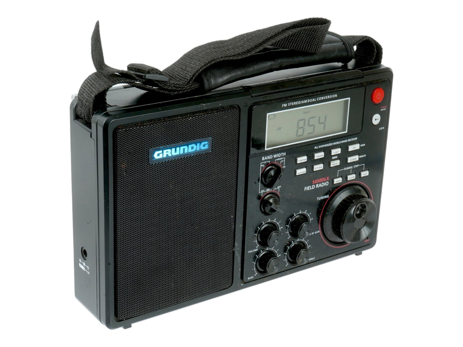 VINTAGE GRUNDIG S450DLX FIELD RADIO RECEIVER: A vintage Grundig S450DLX field radio receiver, known for its FM stereo and AM dual conversion capabilities. This model is cherished by radio enthusiasts for its excellent reception and sound quality,