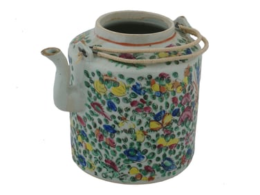 ANTIQUE CHINESE PORCELAIN MULTICOLOR TEAPOT 19TH