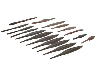 COLLECTION OF ANCIENT BRONZE ARROWHEADS