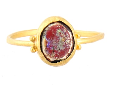 ANCIENT ROMAN EMPIRE GOLD RING WITH GLASS CABOCHON