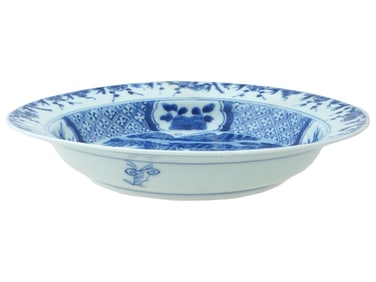 ANTIQUE CHINESE QING BLUE AND WHITE PORCELAIN BOWL